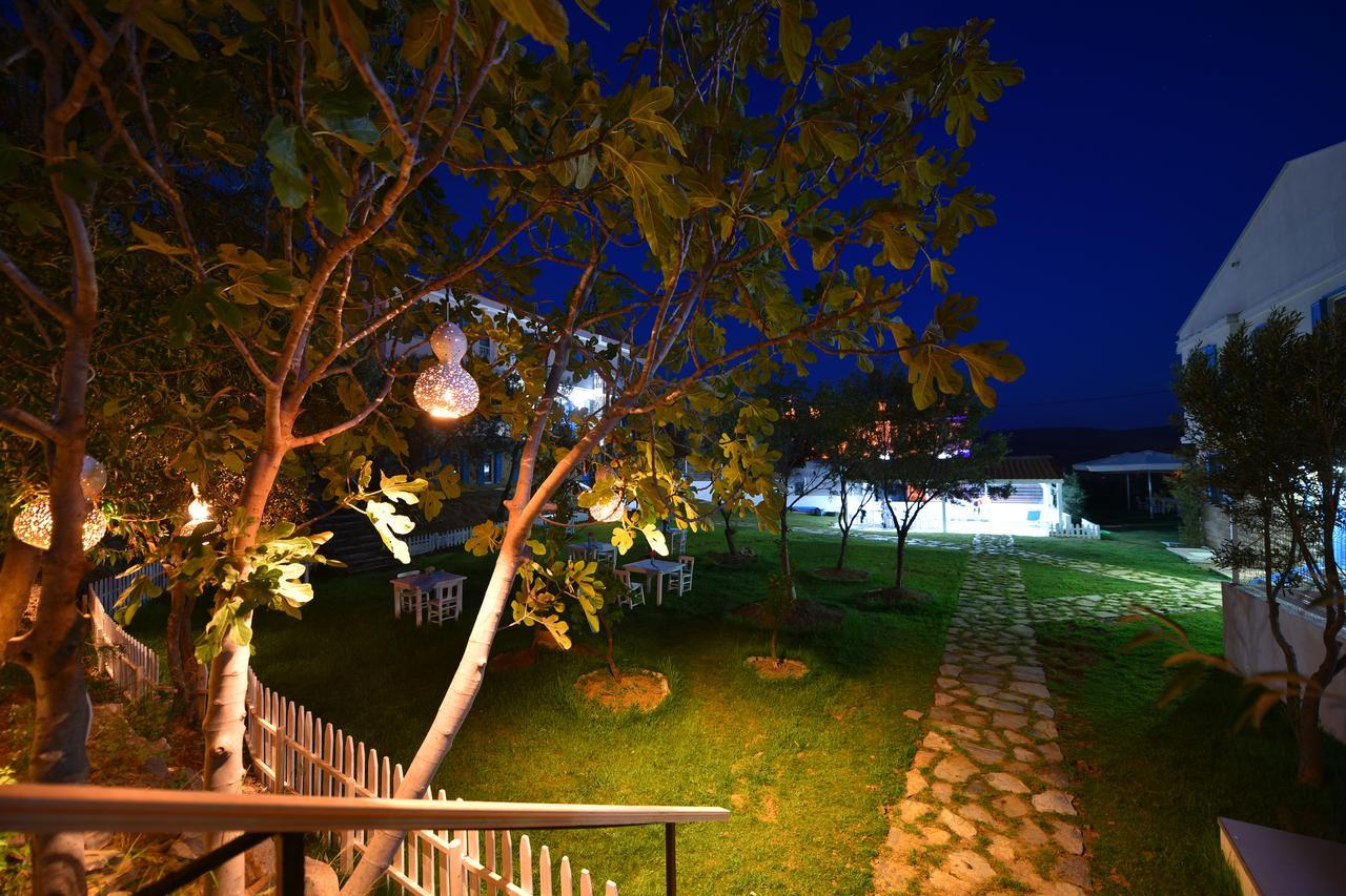 Garden Ada Hotel Бозджаада Экстерьер фото