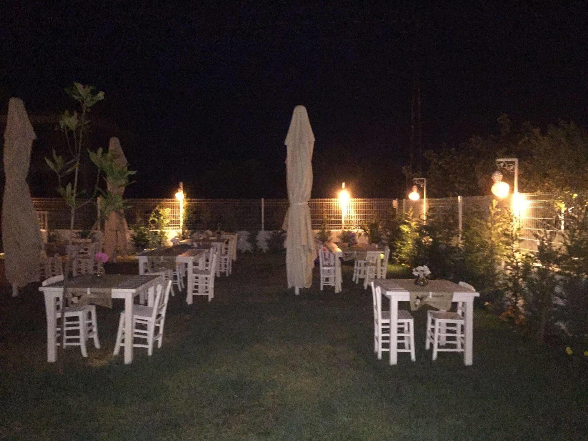 Garden Ada Hotel Бозджаада Экстерьер фото